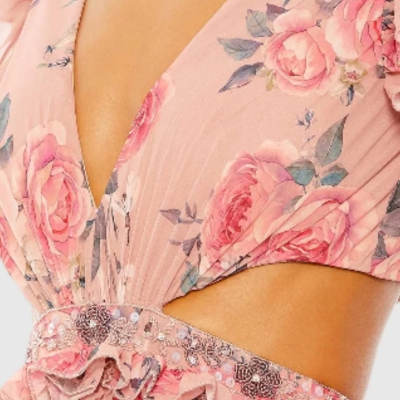 MAC DUGGAL Ruffled Cut Out Cap Sleeve V Neck Gown - Picture 4 of 9